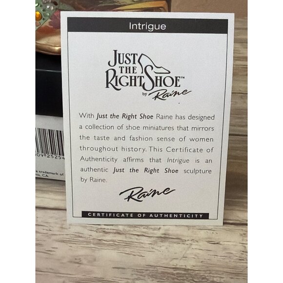 Just The Right Shoe Raine Carlton Cards Intrigue 2006 Mini Shoe Figurine NEW - Picture 5 of 13